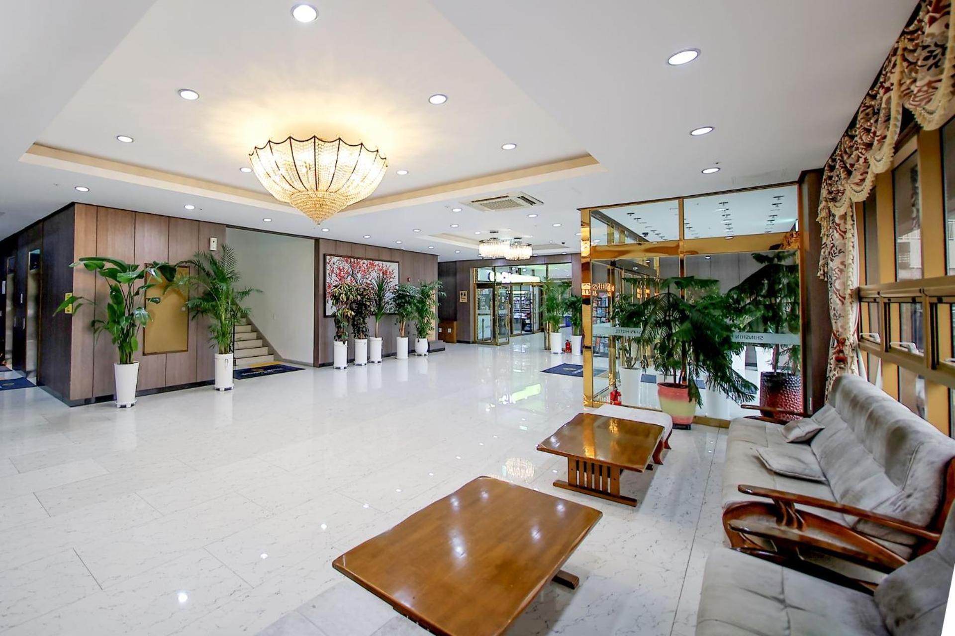 Shin Shin Hotel Jeju City Экстерьер фото