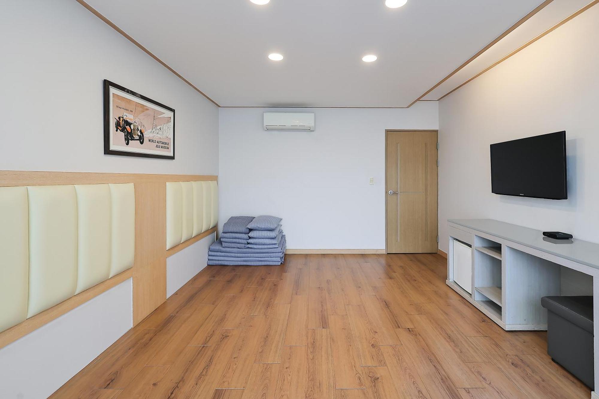 Shin Shin Hotel Jeju City Экстерьер фото