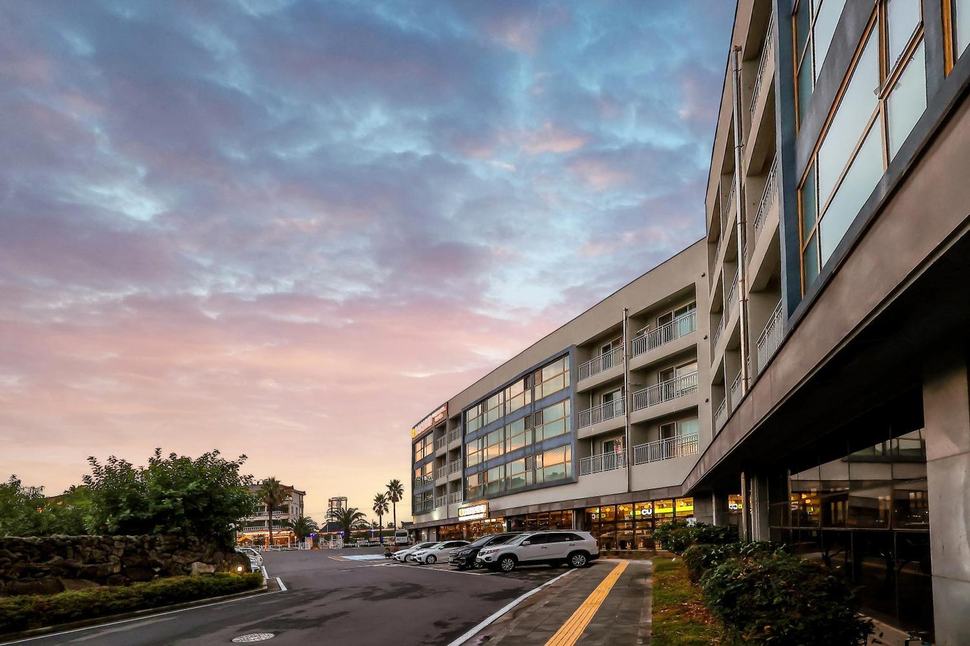 Shin Shin Hotel Jeju City Экстерьер фото