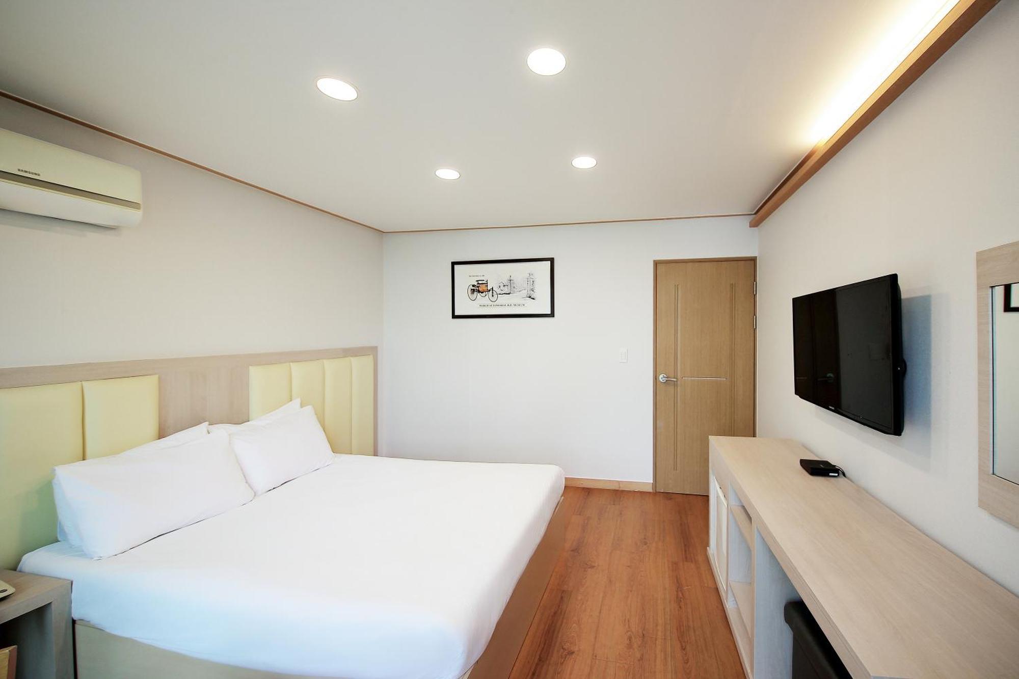 Shin Shin Hotel Jeju City Экстерьер фото