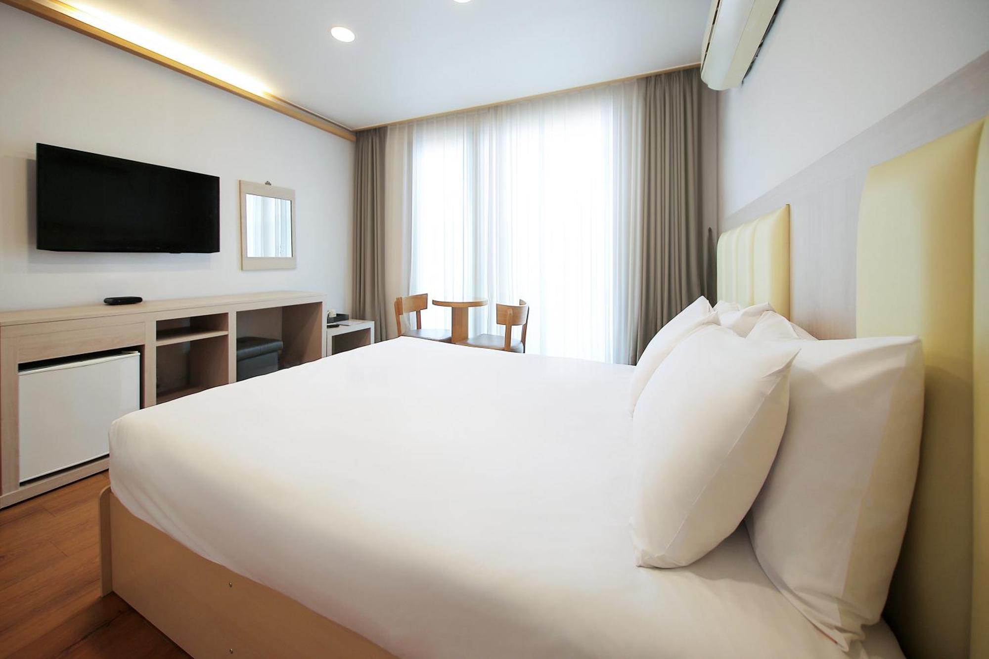 Shin Shin Hotel Jeju City Экстерьер фото