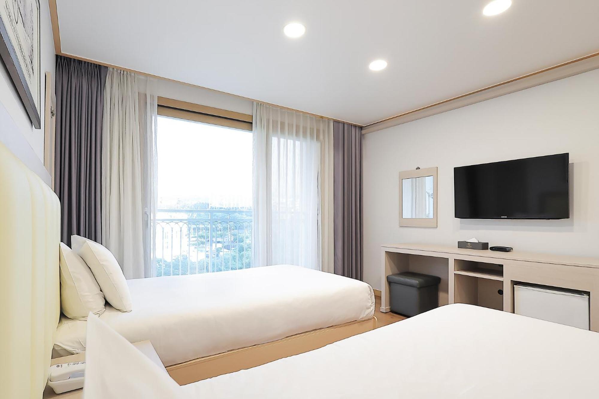 Shin Shin Hotel Jeju City Экстерьер фото